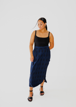 Load image into Gallery viewer, Purapura Whetu Skirt