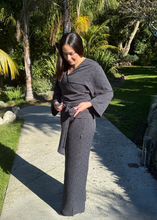 Load image into Gallery viewer, Puhoro Wrap Top