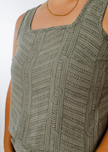 Load image into Gallery viewer, Reretahi Singlet