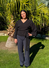 Load image into Gallery viewer, Puhoro Wrap Top