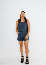 Load image into Gallery viewer, Reretahi Singlet
