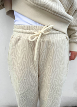 Load image into Gallery viewer, Mana Maori Kids Trackpants -Puhoro
